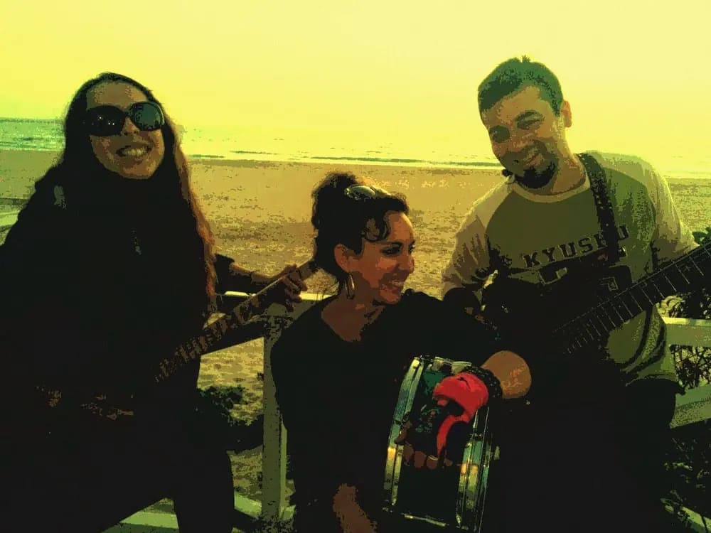 Almaa Stereo