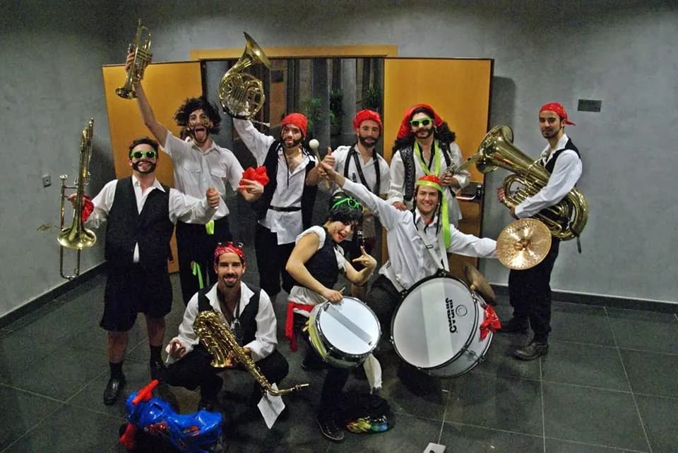Charanga Dando La Nota