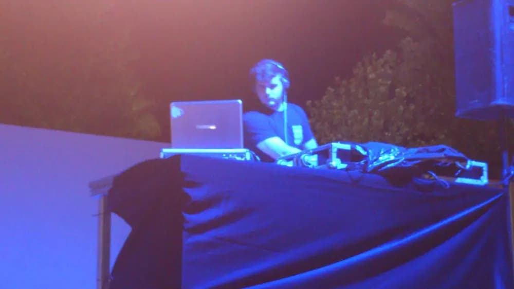 DJ Lujan