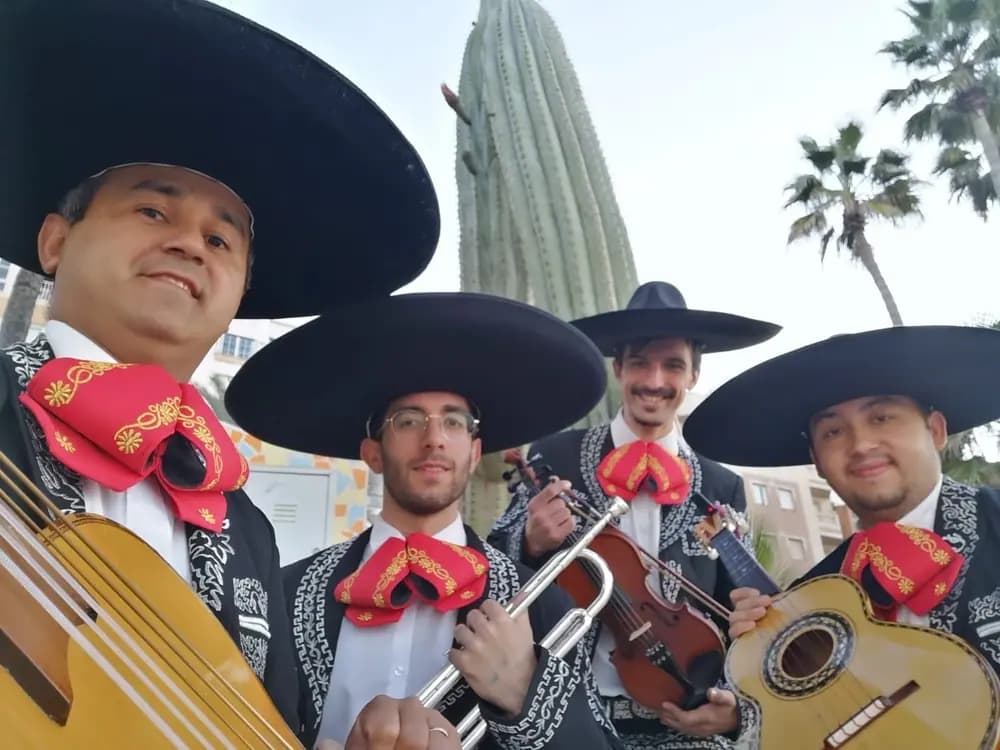 Mariachi Al Son de México