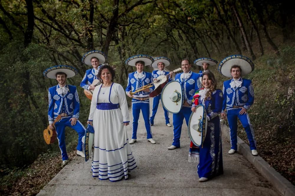 Mariachi Los Cazahuates