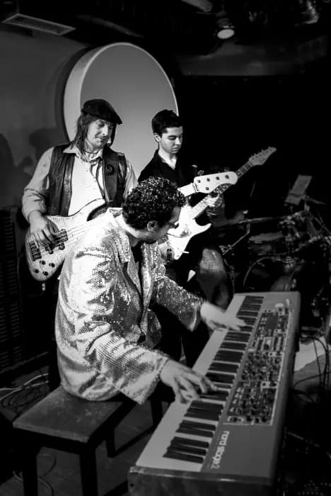 Philadelphia Freedom Band — Tributo a Elton John