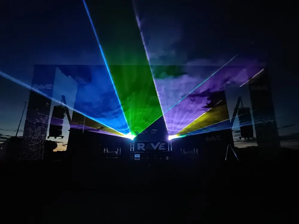 RAVE MACRODISCO