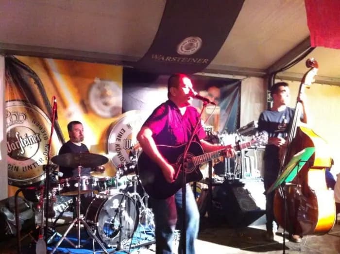 The Berry Chucket Trio