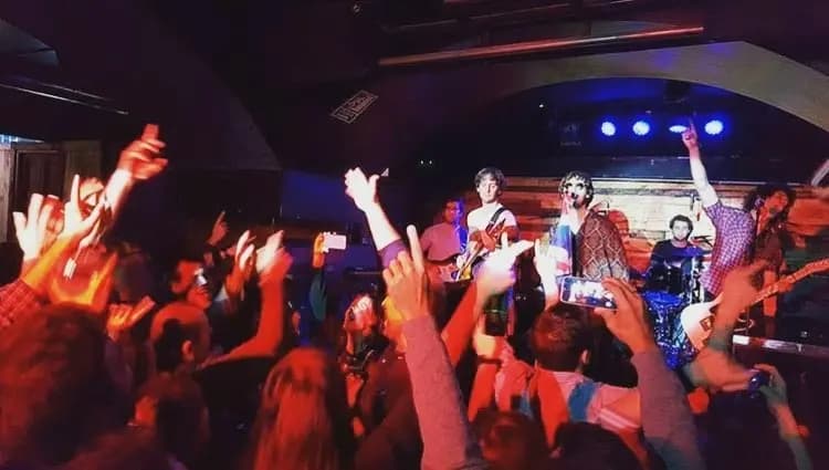 The Masterplan - Oasis Tribute Band